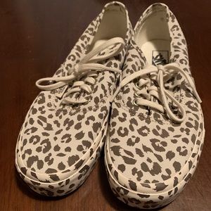 Black/white leopard Vans
